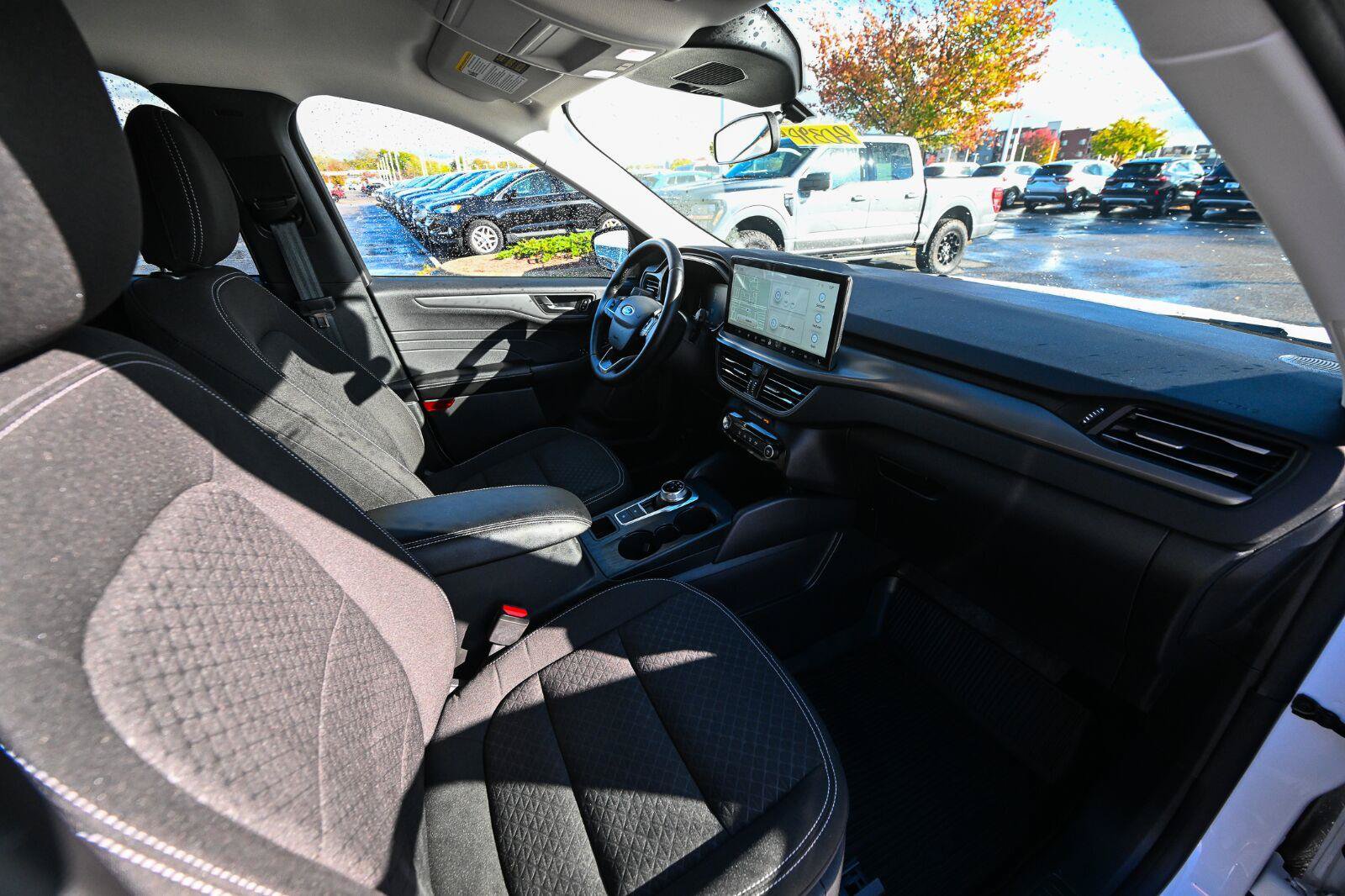 Used 2024 Ford Escape Active w/ Tech Pack #1 AWD/4WD image 25