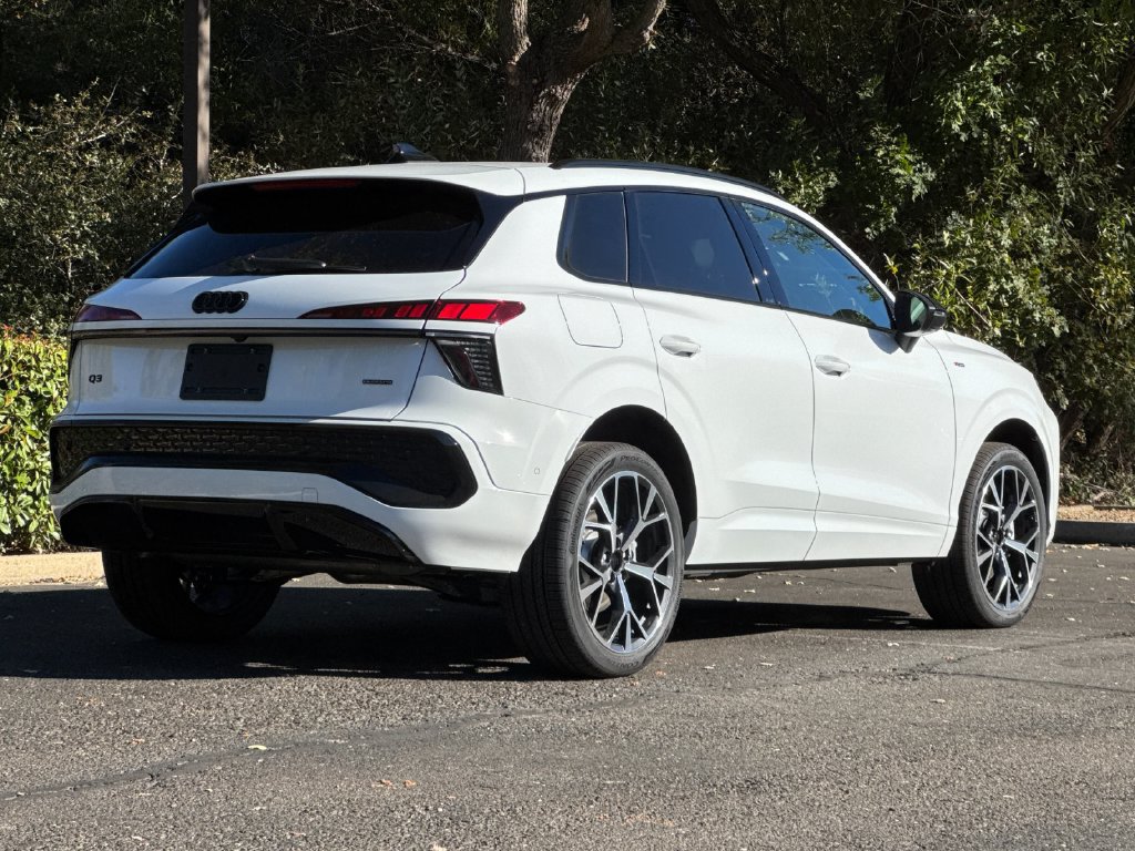 New 2026 Audi Q3 quattro 2.0T AWD/4WD image 5