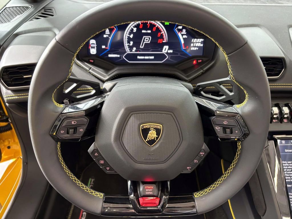 Used 2024 Lamborghini Huracan EVO image 34