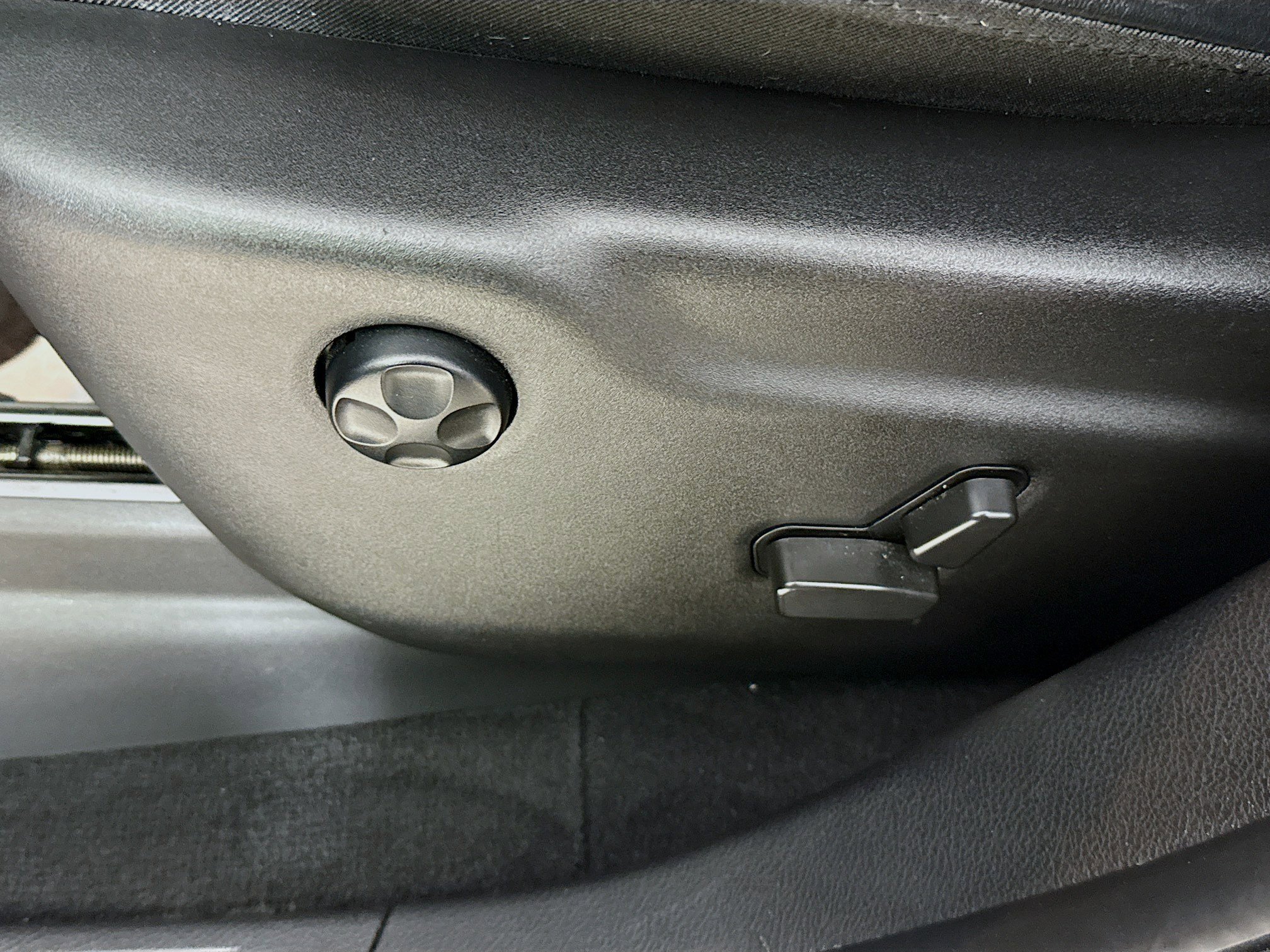 Used 2021 Jeep Grand Cherokee Laredo X image 22