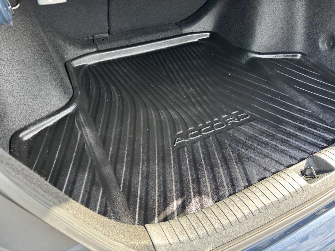 Used 2024 Honda Accord EX image 4