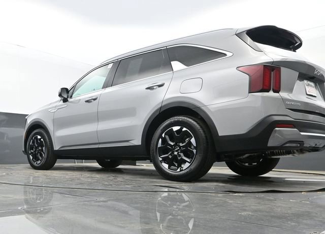 Used 2025 Kia Sorento S w/ Panoramic Sunroof Package FWD image 25
