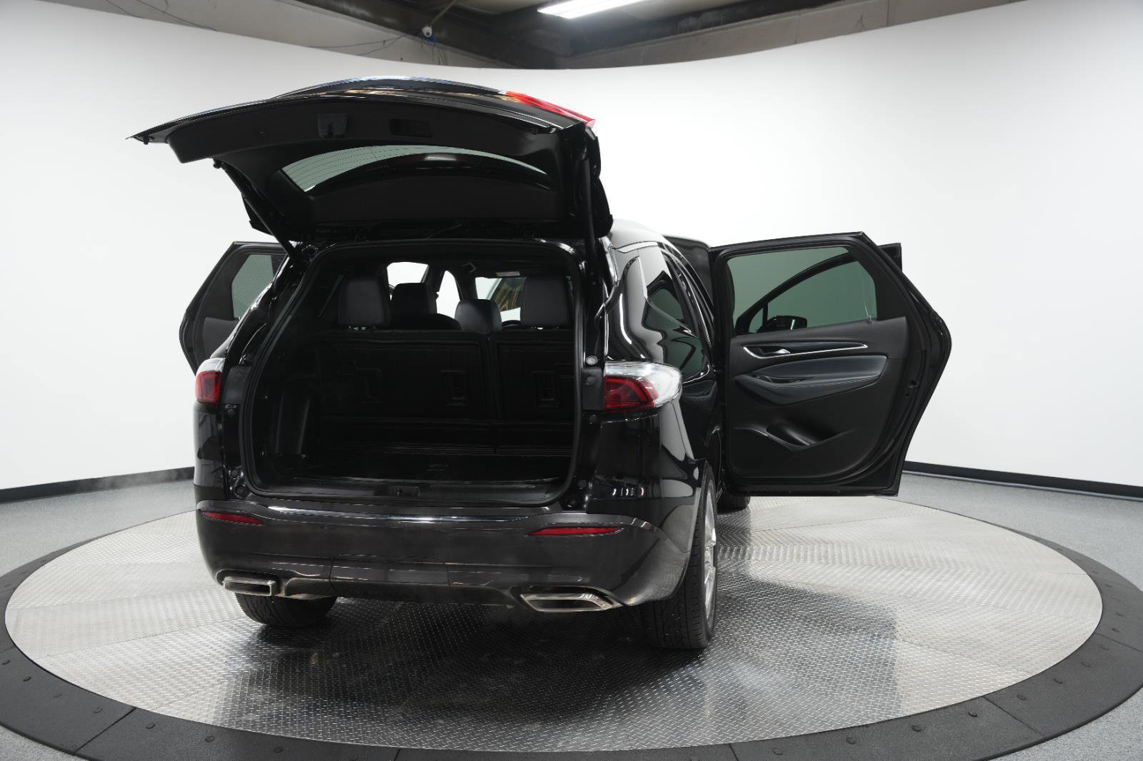 Used 2024 Buick Enclave Premium w/ Experience Buick Package image 10