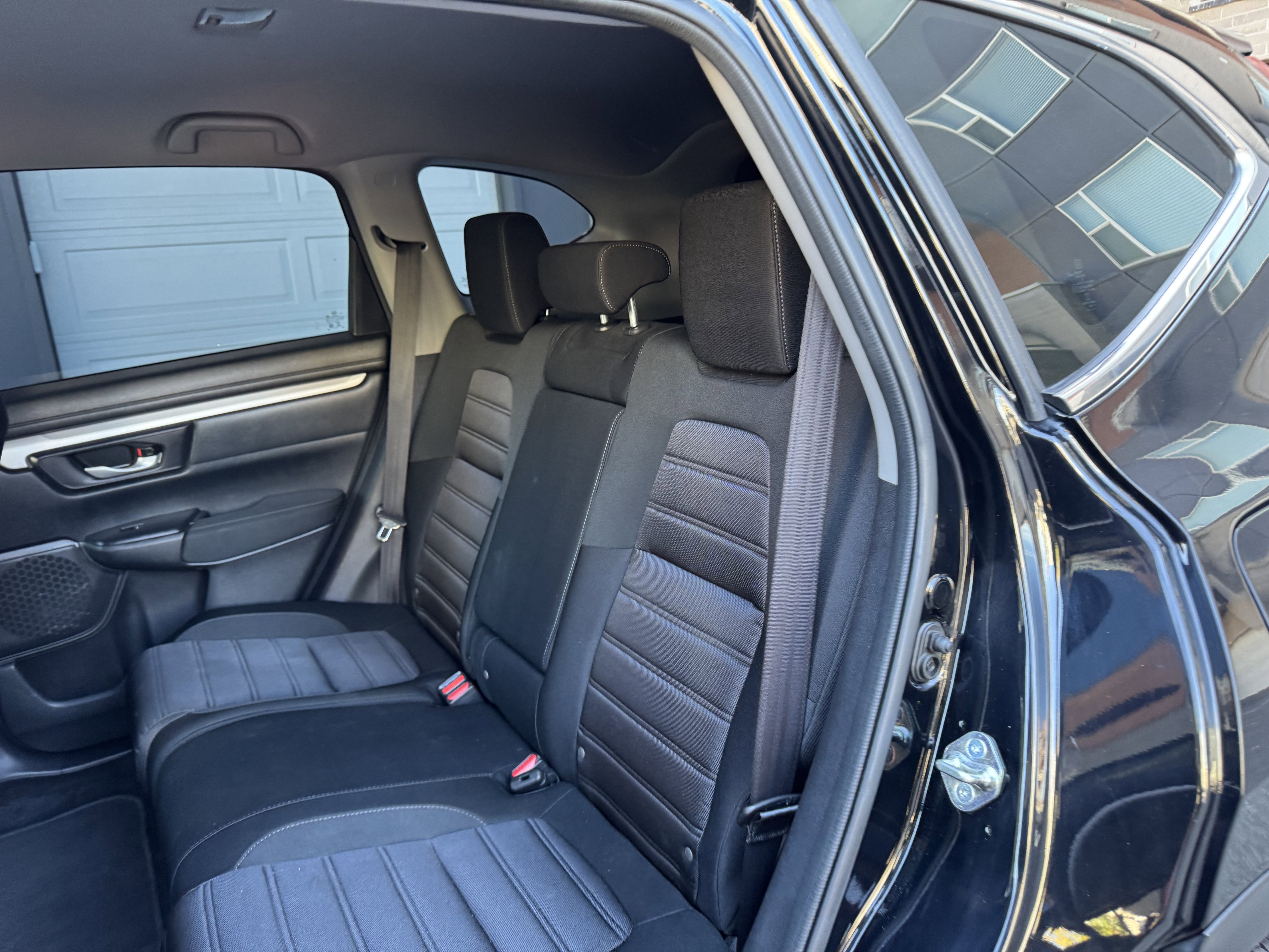 Used 2018 Honda CR-V LX image 28