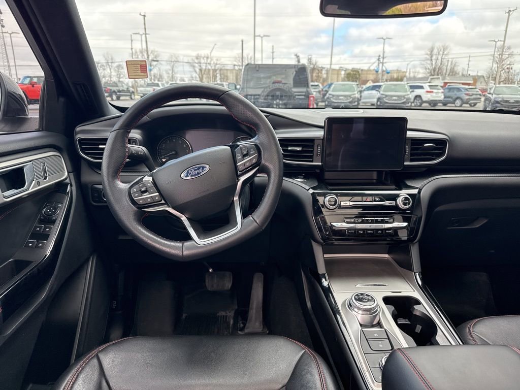 Used 2023 Ford Explorer ST-Line w/ Class IV Trailer Tow Package image 10