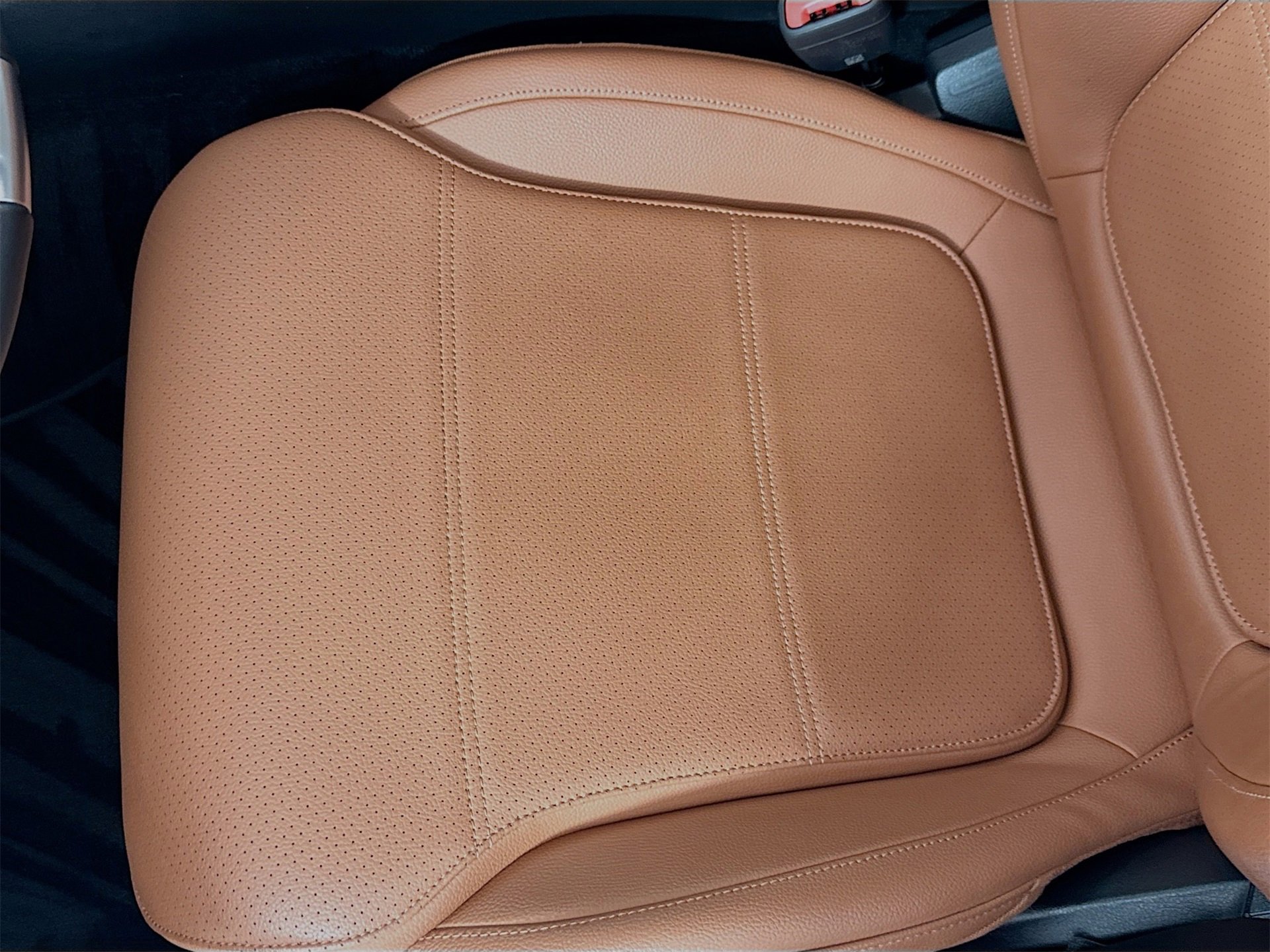 Certified 2025 Mercedes-Benz C 300 Sedan image 21