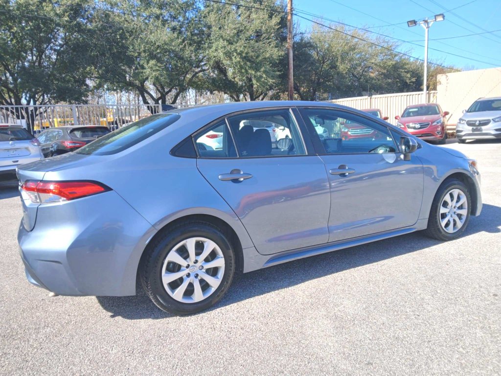 Used 2022 Toyota Corolla LE FWD image 5