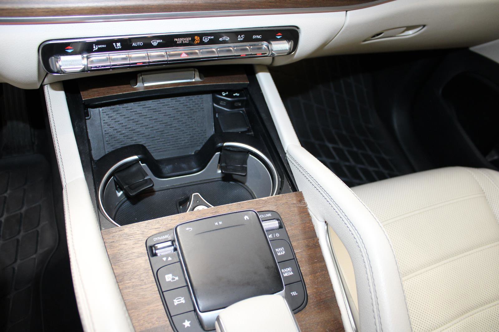 Used 2021 Mercedes-Benz GLS 450 4MATIC image 29