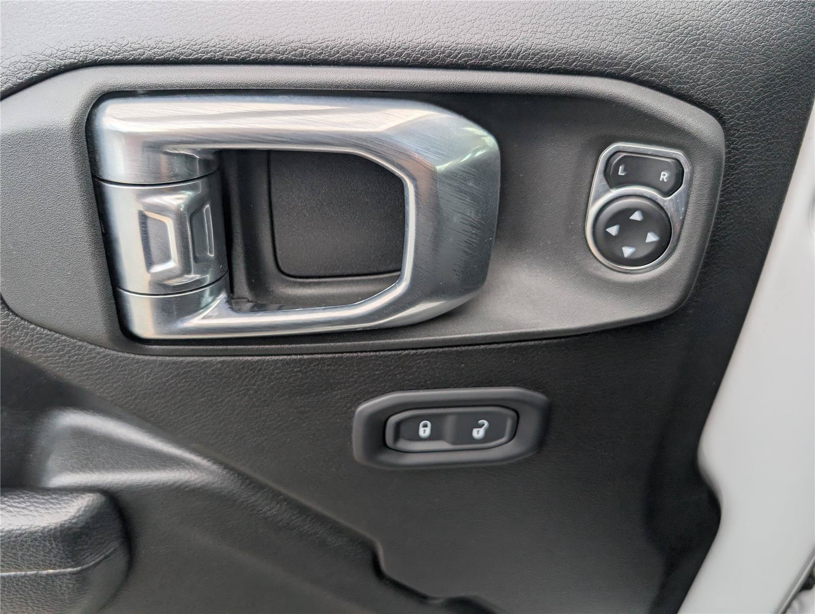Used 2022 Jeep Wrangler Unlimited Sport AWD/4WD image 20