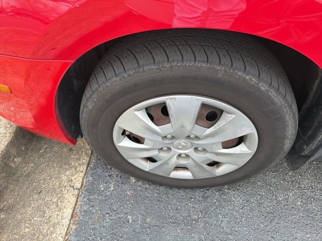 Used 2011 Hyundai Elantra GLS w/ Popular Equipment Pkg 2 image 2