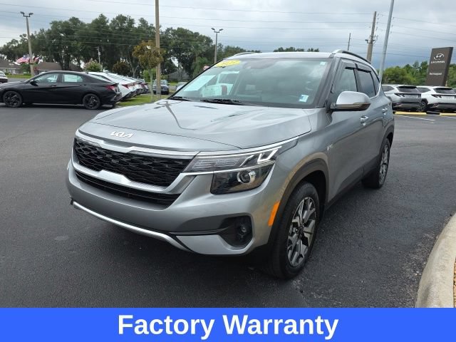 Used 2023 Kia Seltos EX AWD/4WD image 2