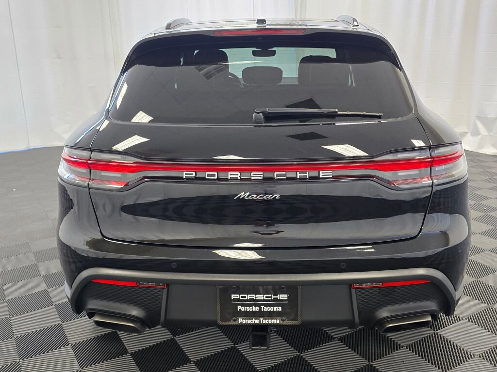 Certified 2025 Porsche Macan image 6