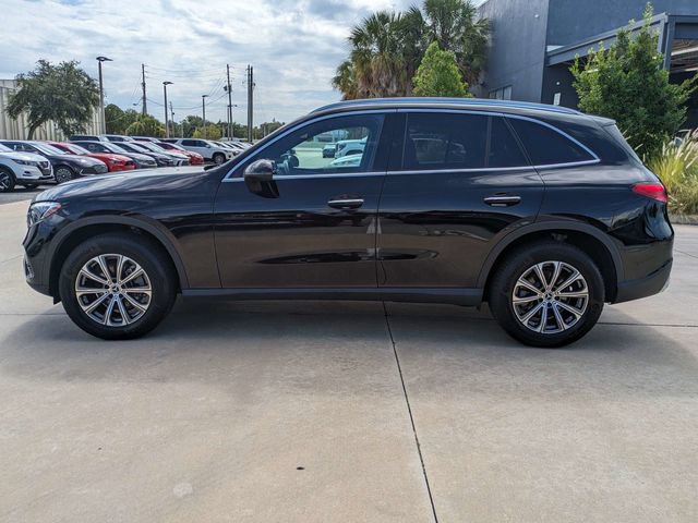 Used 2024 Mercedes-Benz GLC 300 4MATIC image 9