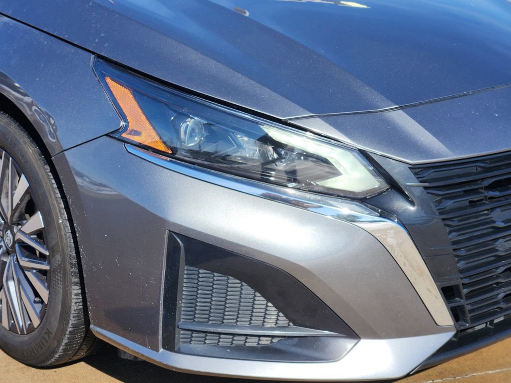 Used 2024 Nissan Altima 2.5 SV image 10