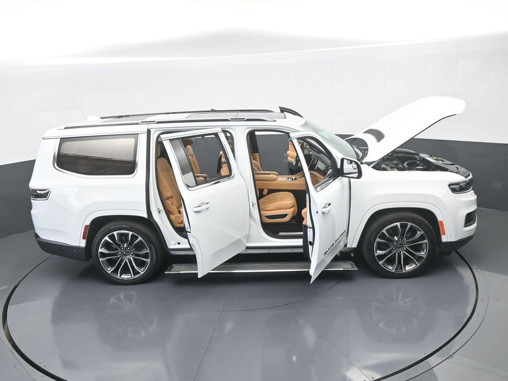 Used 2022 Jeep Grand Wagoneer Series III w/ Rear Seat Video Group 1 image 86