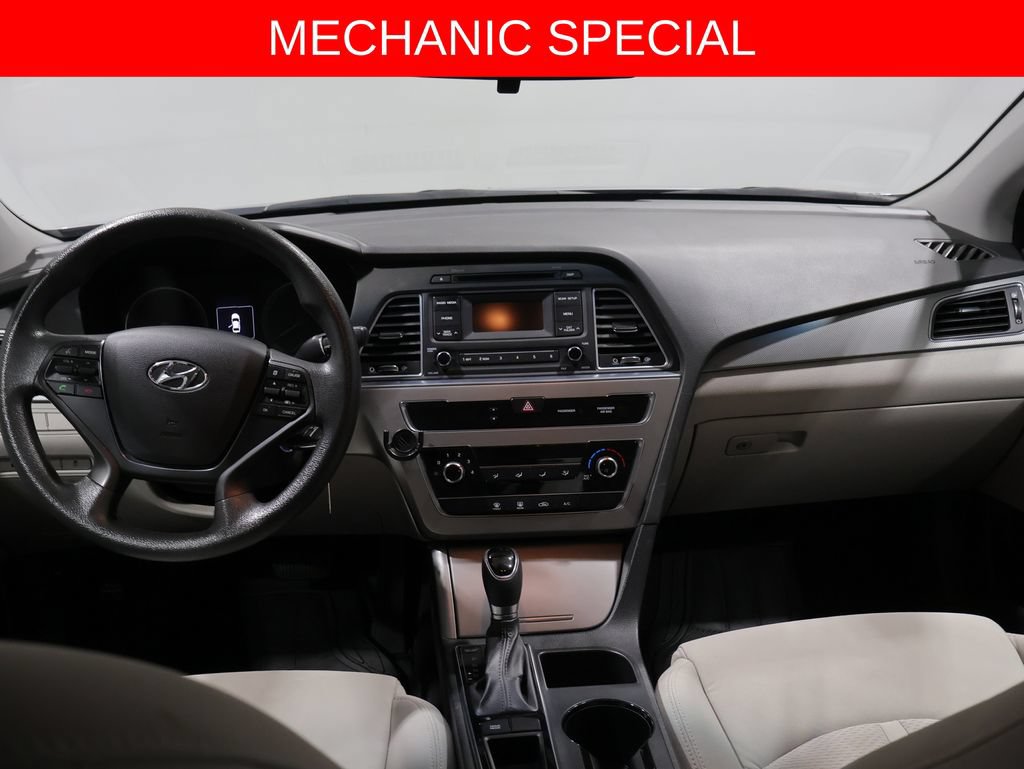 Used 2015 Hyundai Sonata SE FWD image 14