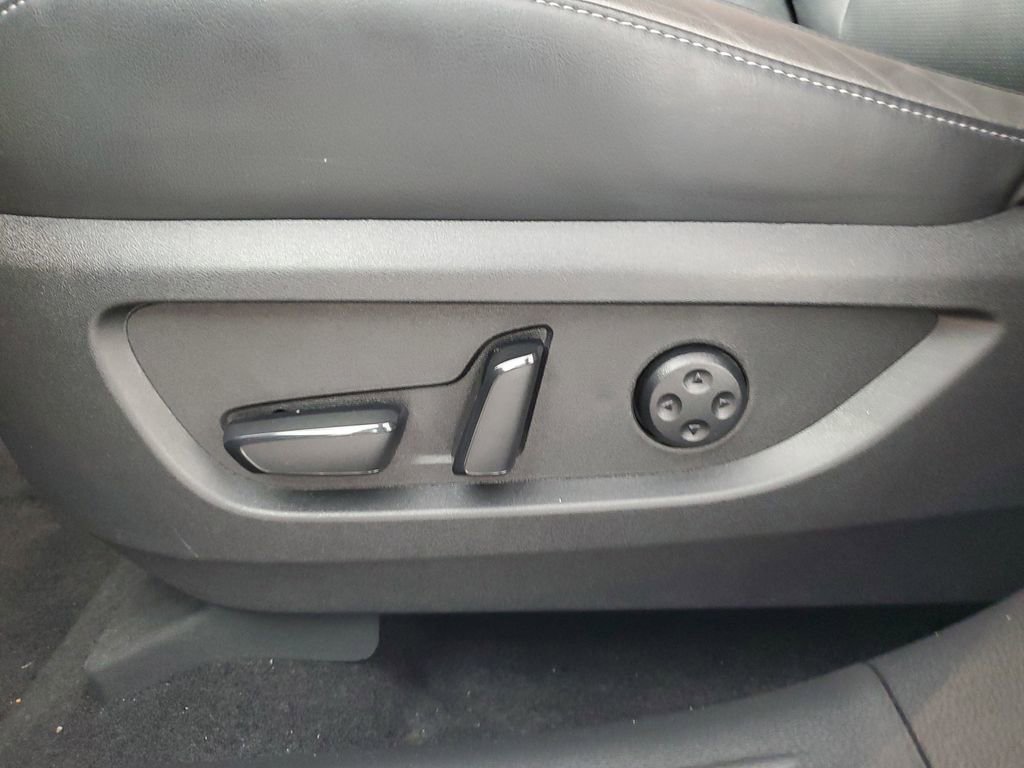 Used 2025 INFINITI QX55 Luxe w/ Cargo Package image 30