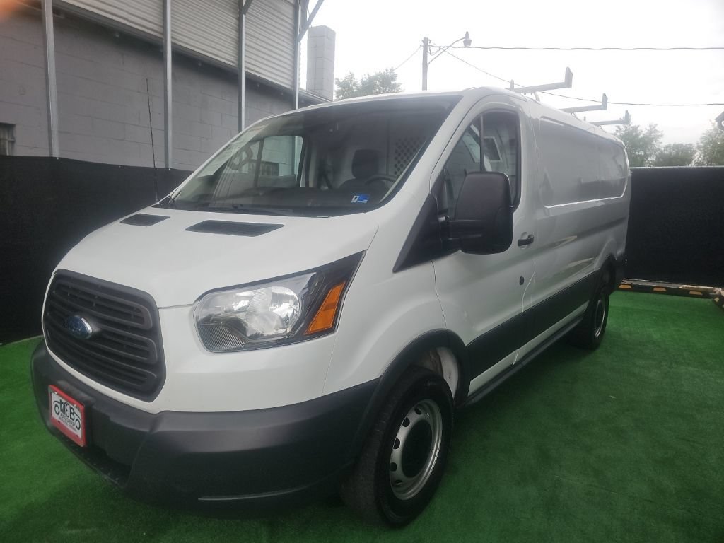Used 2018 Ford Transit 250 130 Low Roof RWD image 6