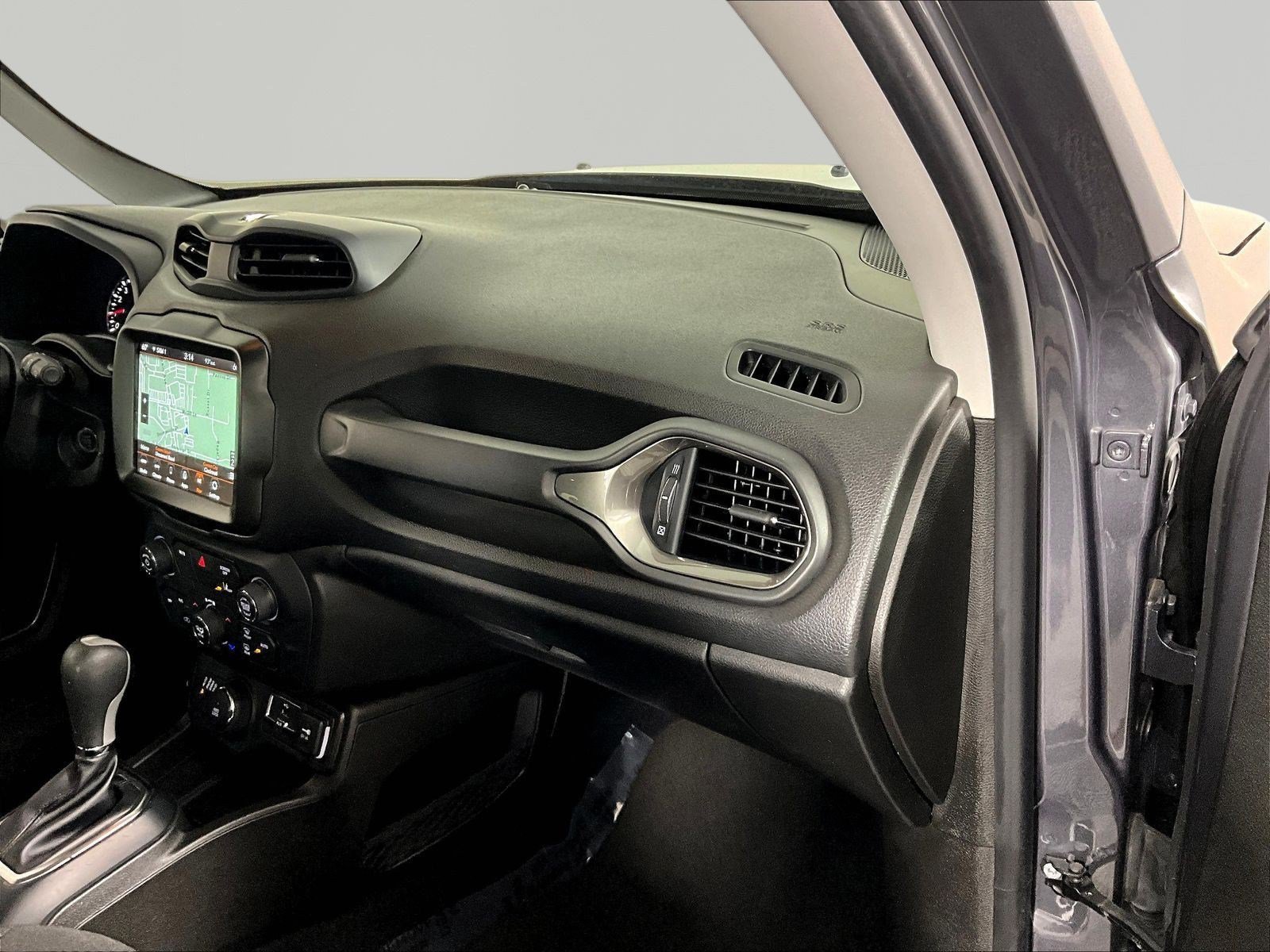 Used 2023 Jeep Renegade Latitude AWD/4WD image 21