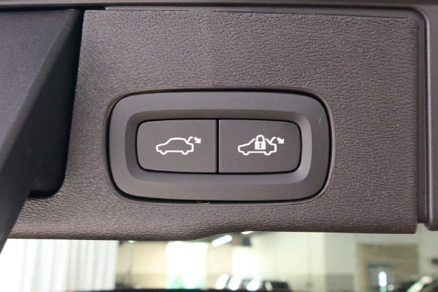 Certified 2026 Volvo XC60 B5 Plus AWD/4WD image 26