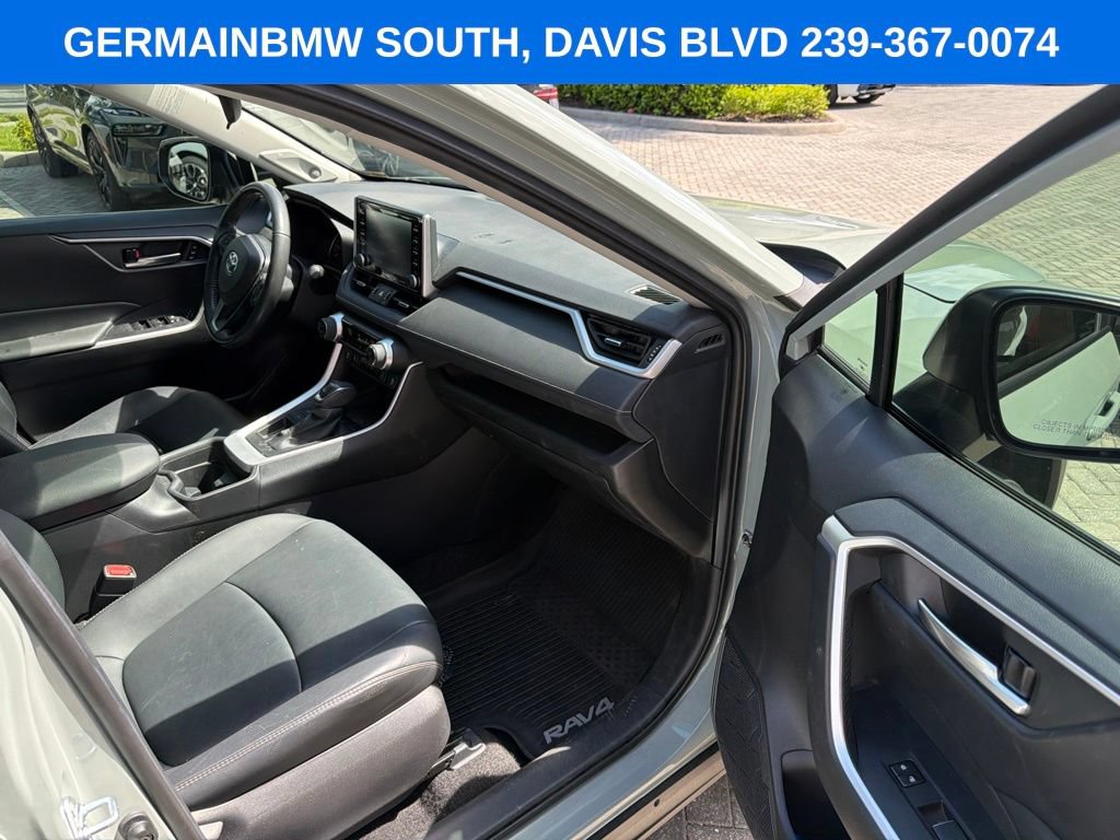 Used 2021 Toyota RAV4 XLE Premium FWD image 26