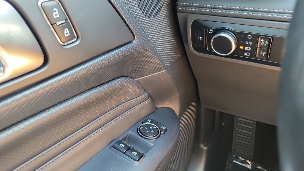 Used 2024 Ford Mustang GT Premium RWD image 19