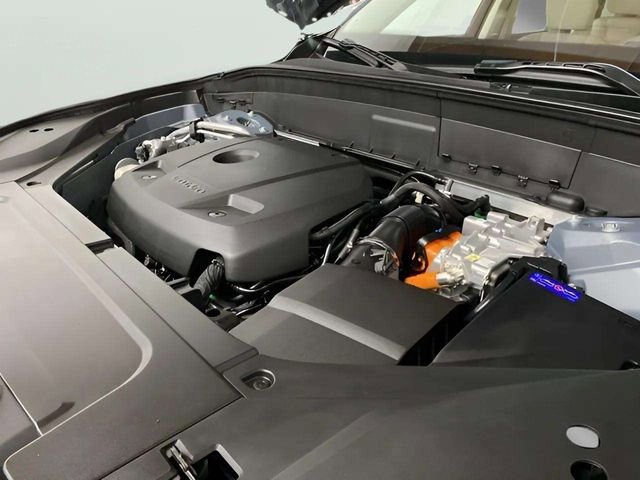 Used 2023 Volvo XC90 T8 Plus w/ Protection Package Premier image 90