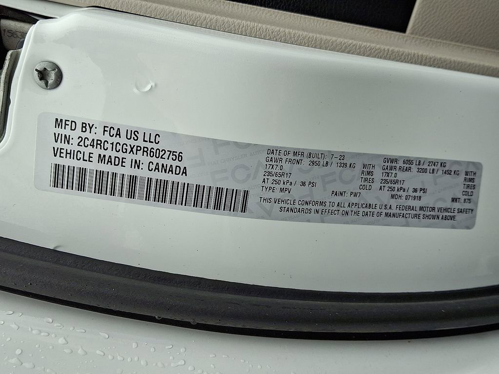 Used 2023 Chrysler Voyager LX image 27