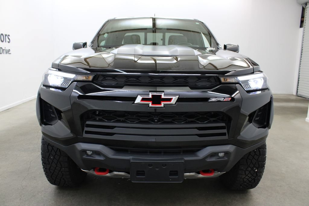Used 2025 Chevrolet Colorado ZR2 w/ Technology Package AWD/4WD image 7