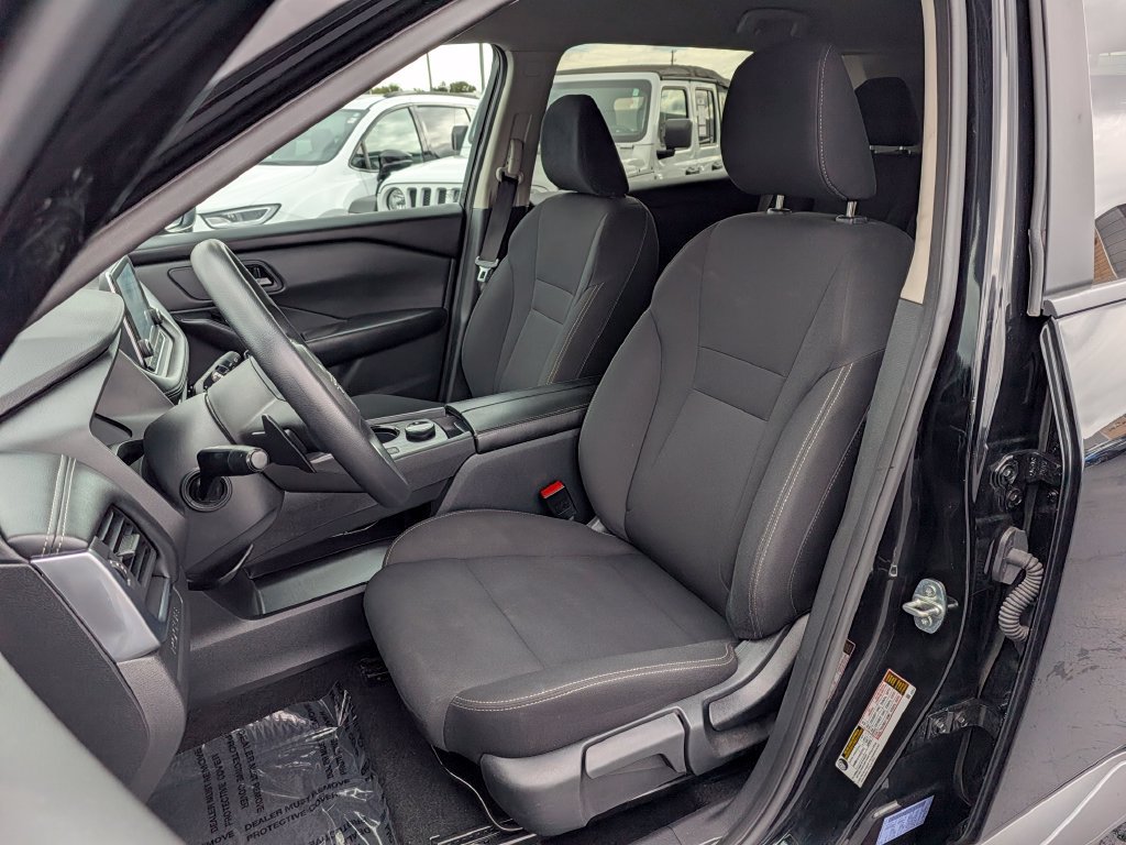 Used 2024 Nissan Rogue S AWD/4WD image 13