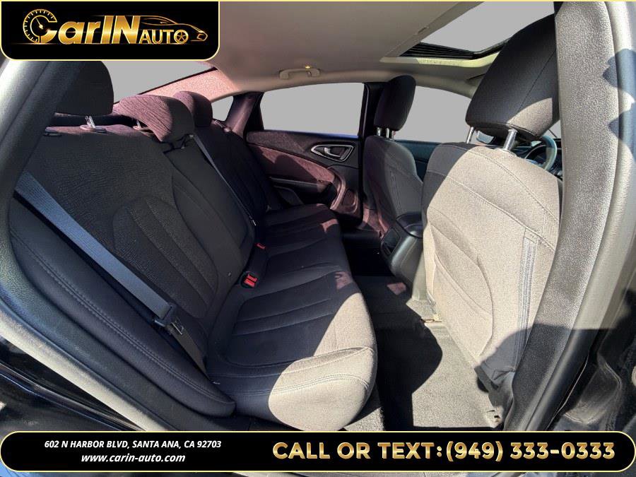 Used 2015 Chrysler 200 Limited image 14