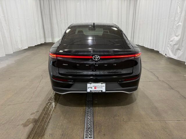 Certified 2024 Toyota Crown XLE image 3