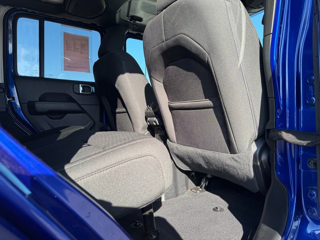 Used 2019 Jeep Wrangler Unlimited Sahara image 30