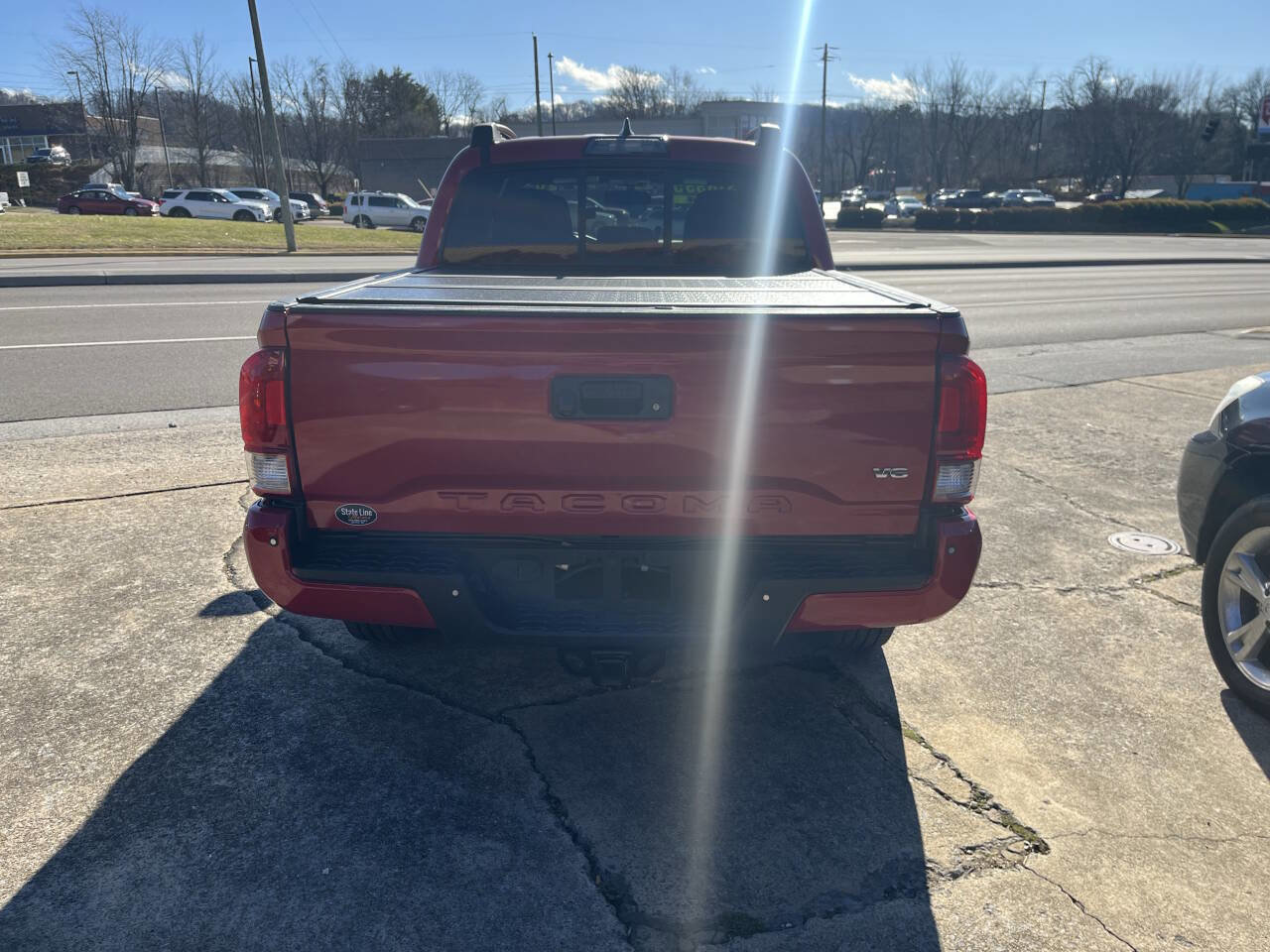 Used 2016 Toyota Tacoma TRD Off-Road image 6