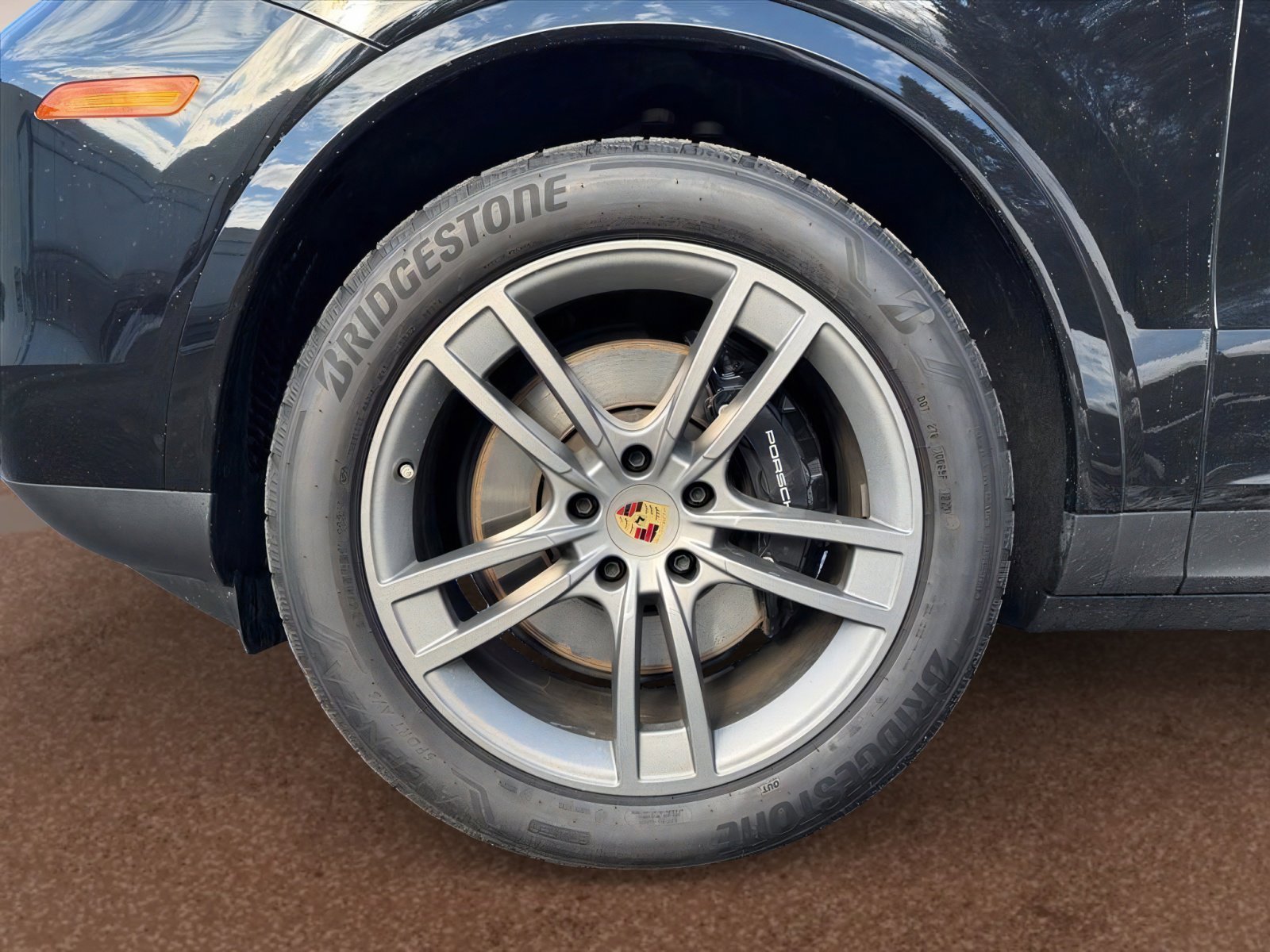 Used 2024 Porsche Cayenne Coupe image 4