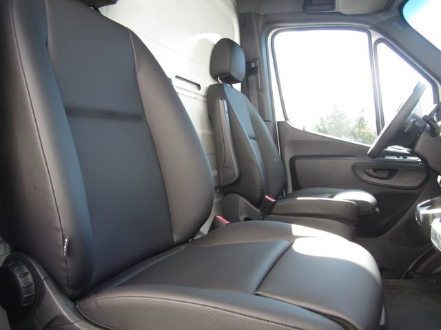 Used 2023 Mercedes-Benz Sprinter 3500 image 17