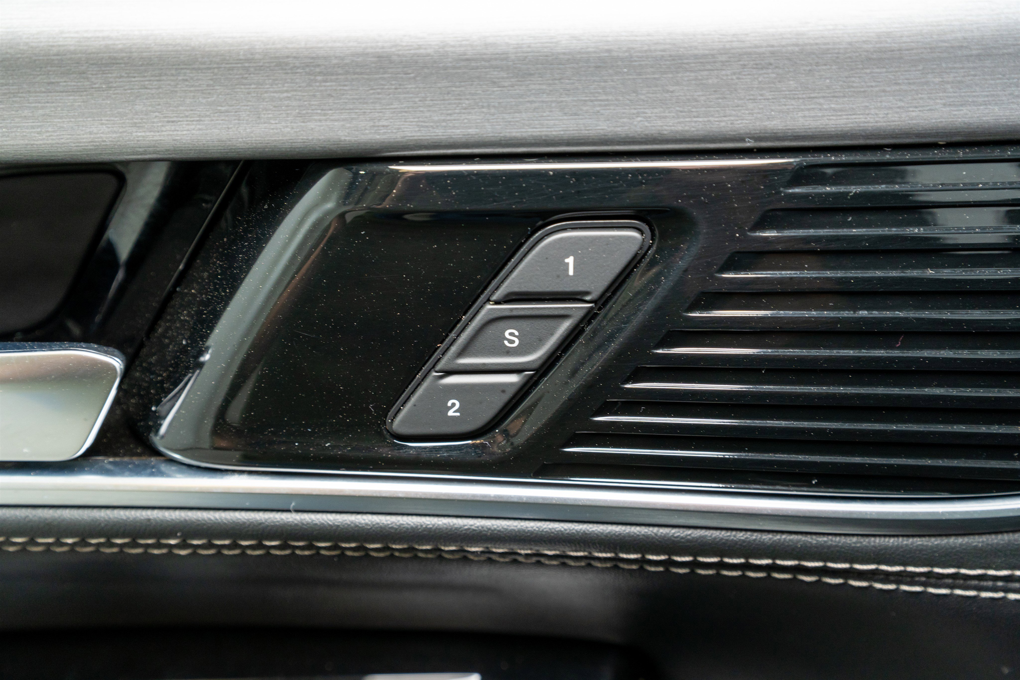 Used 2024 Jeep Wagoneer Series II AWD/4WD image 14