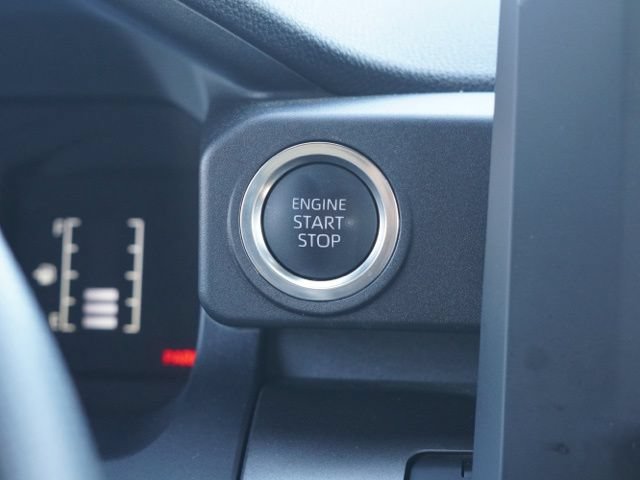 Used 2025 Toyota 4Runner SR5 AWD/4WD image 23