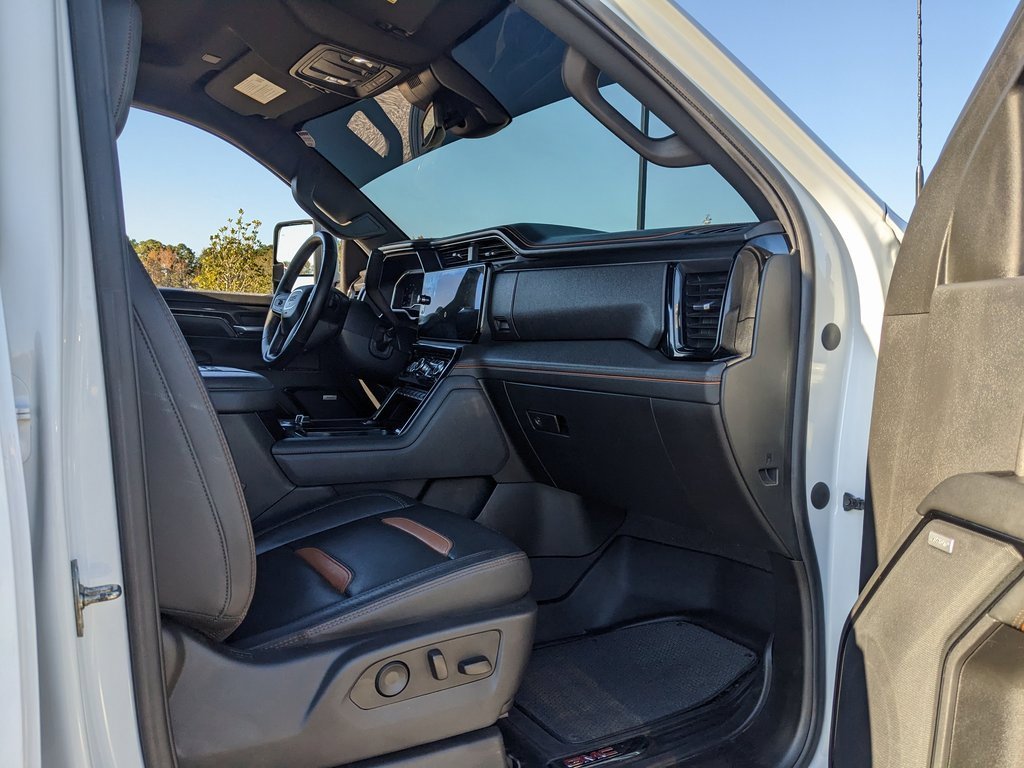 Used 2024 GMC Sierra 2500 AT4 image 40