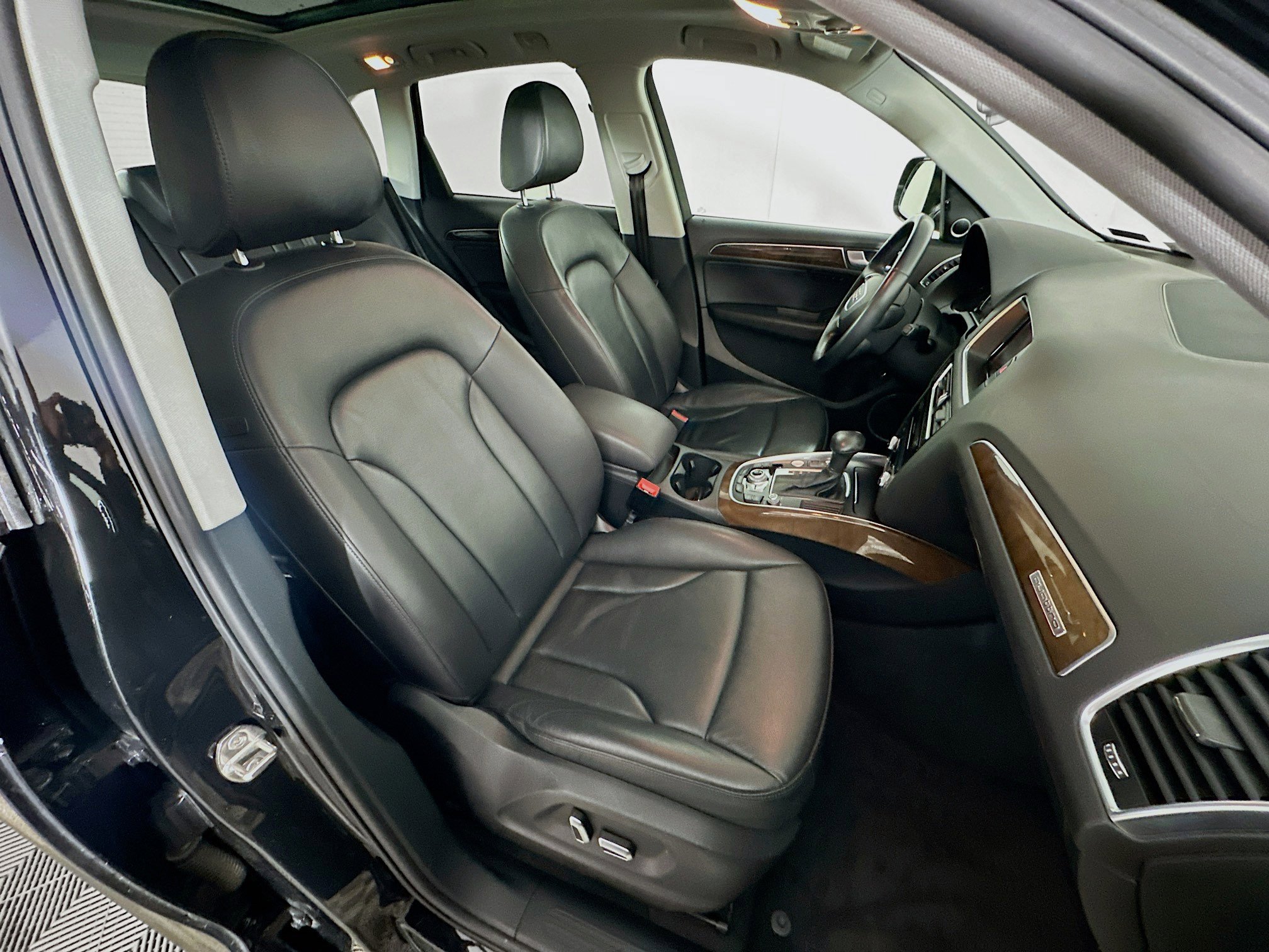 Used 2017 Audi Q5 2.0T Premium Plus w/ Technology Package image 31