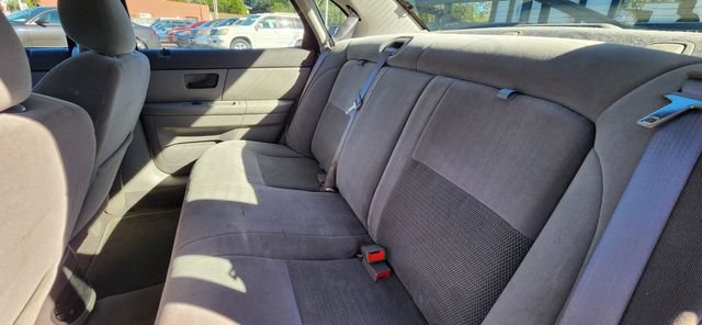 Used 2004 Ford Taurus SES FWD image 10