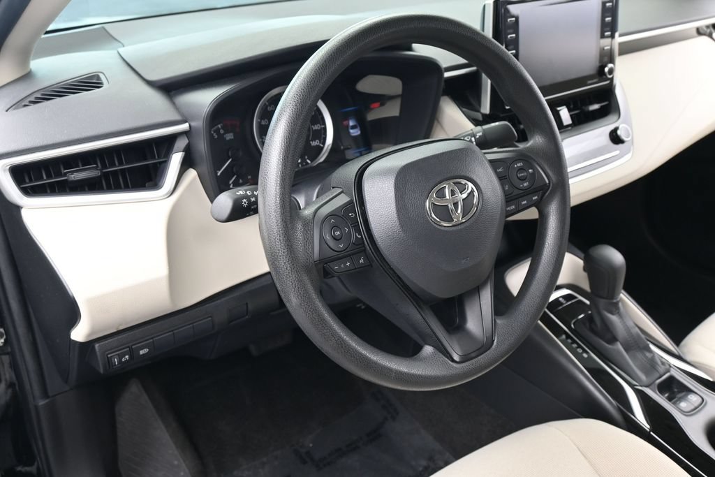 Used 2021 Toyota Corolla LE FWD image 15