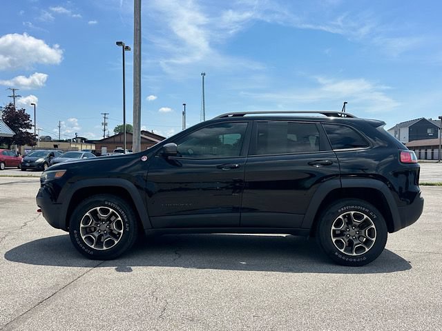 Used 2020 Jeep Cherokee Trailhawk w/ Technology Group AWD/4WD image 4
