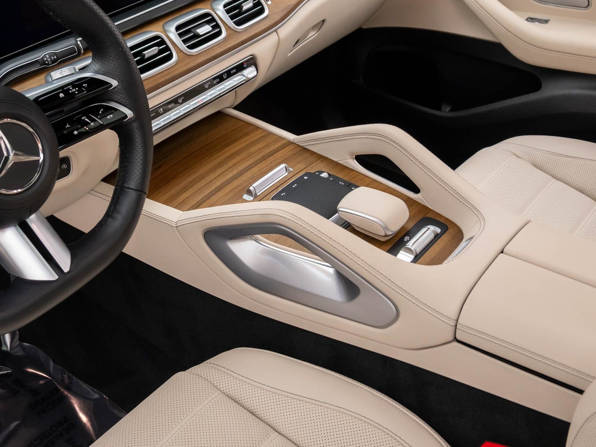 Used 2025 Mercedes-Benz GLS 450 4MATIC image 19