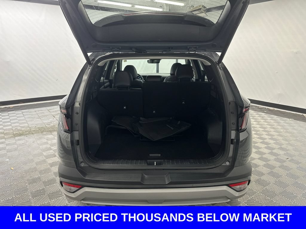 Used 2025 Hyundai Tucson SEL FWD image 19
