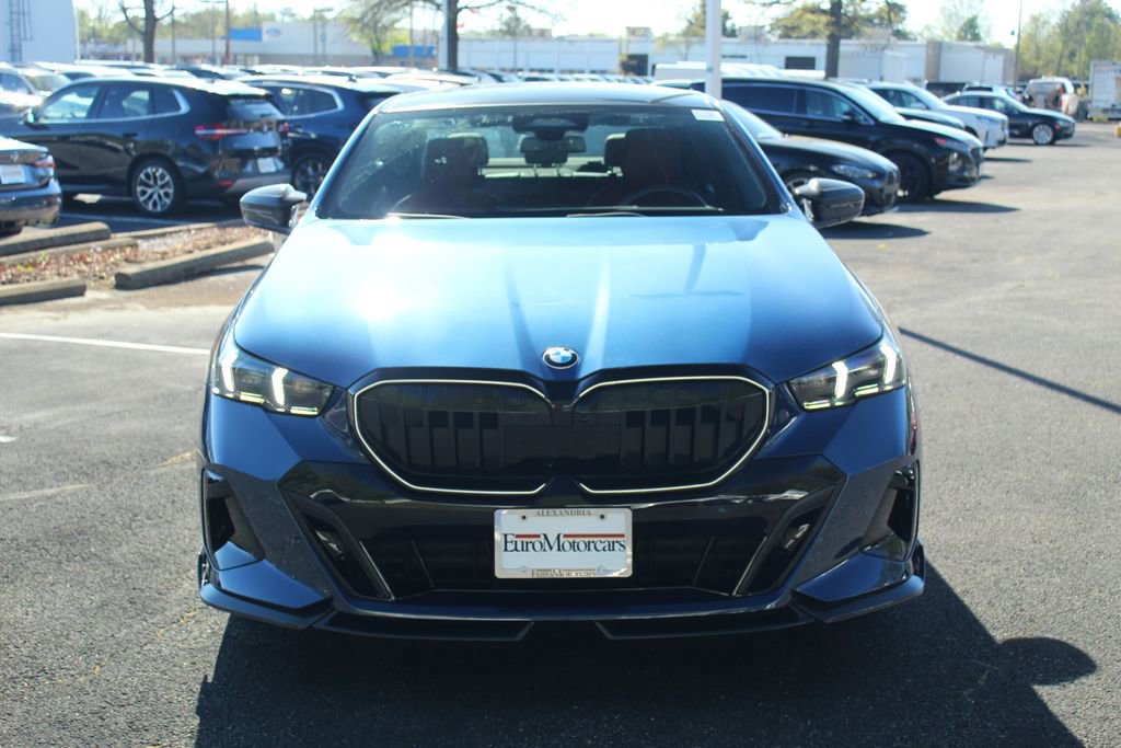 Certified 2024 BMW 530i xDrive w/ Executive Package image 2