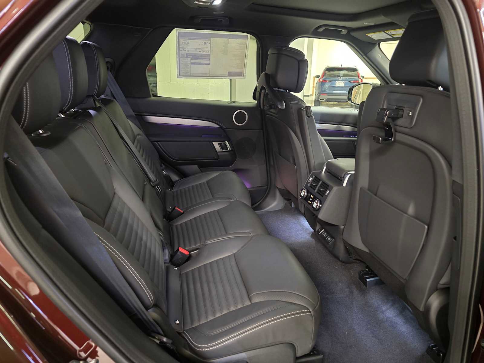 New 2026 Land Rover Discovery Limited Edition AWD/4WD image 13