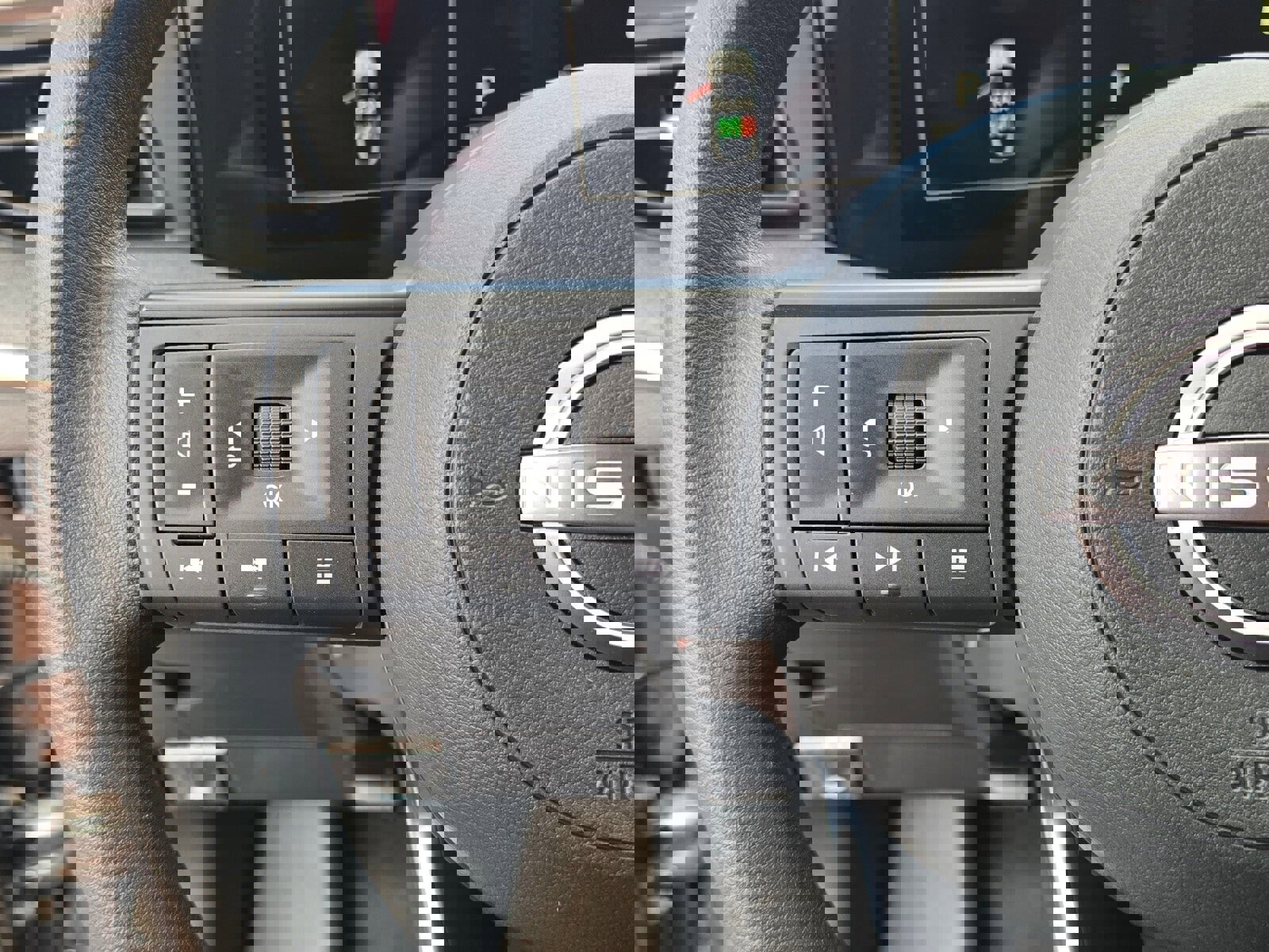 New 2025 Nissan Kicks SV w/ SV Premium Package image 32