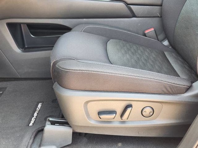 Used 2024 Nissan Pathfinder SV FWD image 27
