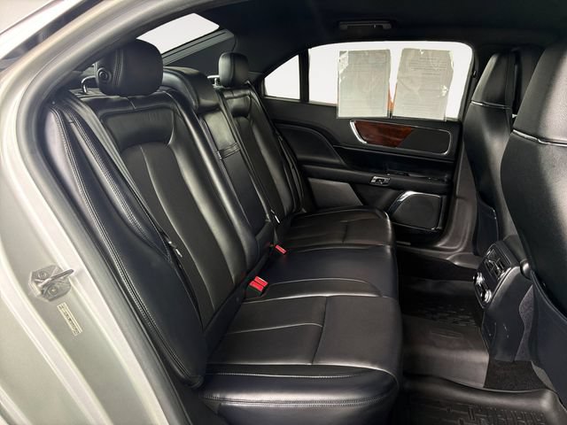 Used 2017 Lincoln Continental Reserve w/ Technology Package AWD/4WD image 11